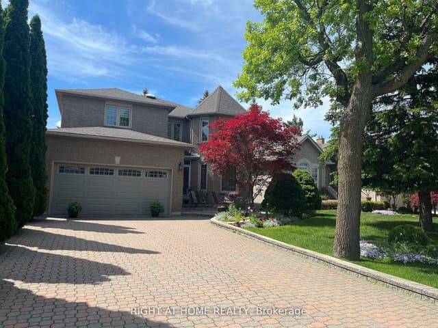 Detached at 27 Addison Street, Richmond Hill, ON L4C 9N1
