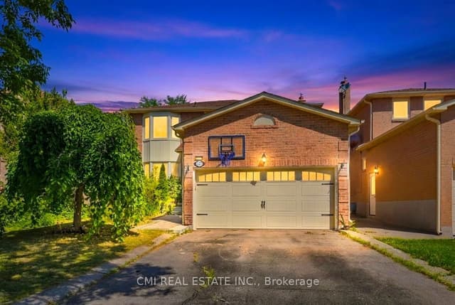 Detached at 127 O'connor Crescent, Richmond Hill, ON L4C 7R7
