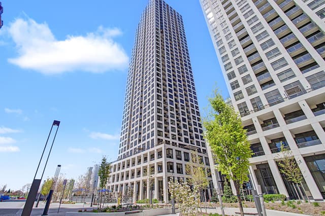 Condo Apartment at 36 Elm Drive W 3202, Mississauga, ON L5B 0N3
