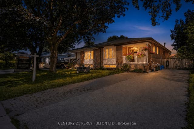 Semi-Detached at 719 Balaton Avenue, Pickering, ON L1W 1W3