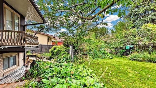 Detached at 31 Norbury Crescent, Toronto, ON M1P 3J7, Toronto E09