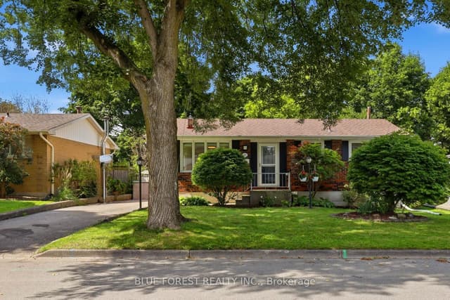 Detached at 83 Amy Crescent, London East, ON N5Y 4A5