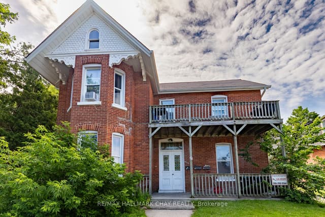 Triplex at 9 Penetang Street, Barrie, ON L4M 1V5