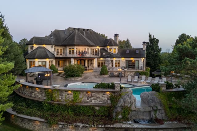 Detached at 25 TURTLE LAKE Drive, Halton Hills, ON L7J 2W7