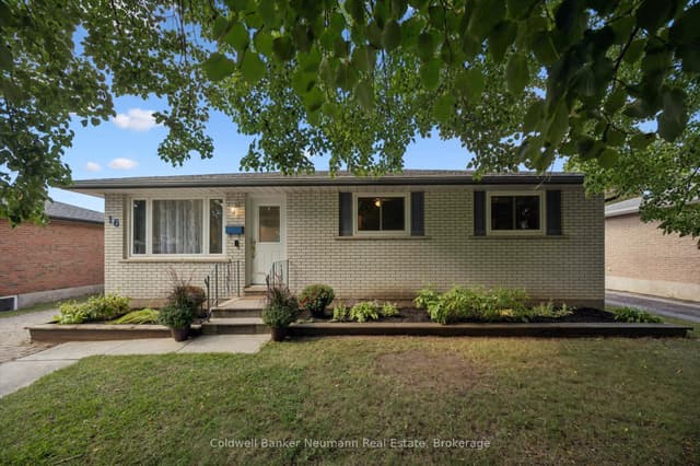 Detached at 16 Argyle Drive, Guelph, ON N1G 2P2