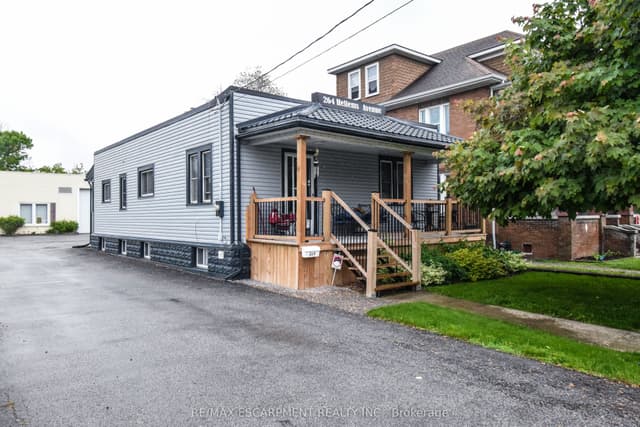 Detached at 264 Hellems Avenue, Welland, ON L3B 3B7