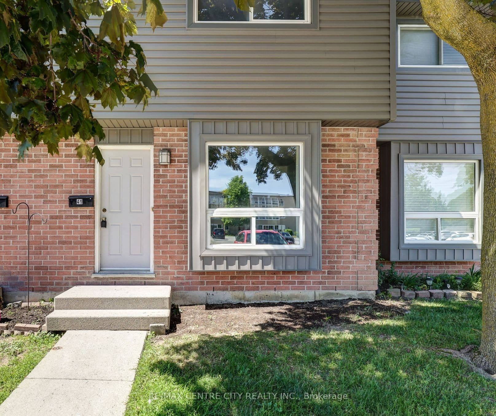 Suite 41, Unit 41 · 1443 Huron St