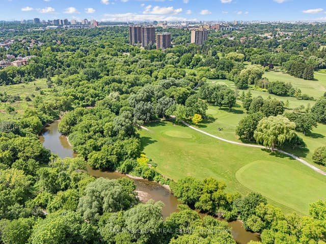 Detached at 12 George McKenzie Court, Toronto, ON M9M 0E1, Toronto W05
