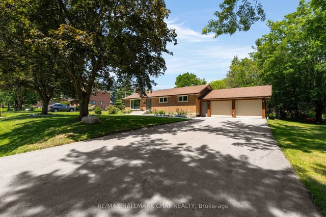 Detached at 12 Francis Road, Orillia, ON L3V 2L7