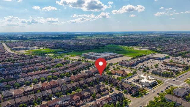 Att/Row/Townhouse at 5578 Waterwind Crescent, Mississauga, ON L5M 0G2