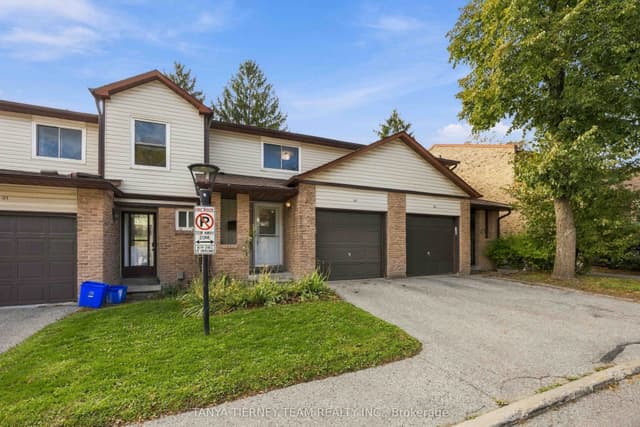 Condo Townhouse at 1330 Trowbridge Drive 32, Oshawa, ON L1G 7L1