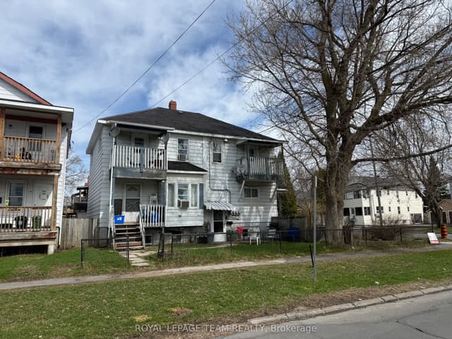 Fourplex at 300 St Felix Street, Cornwall, ON K6H 5A6
