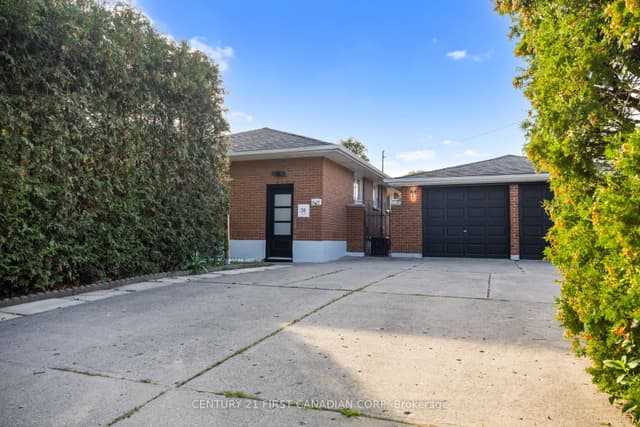 Detached at 38 Silverdale Crescent, London South, ON N5Z 4A6