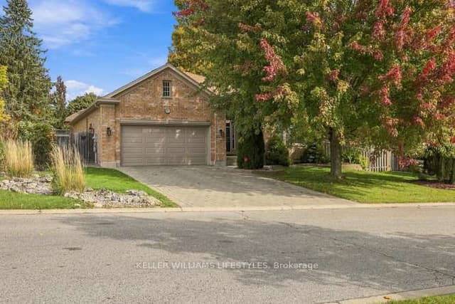 Detached at 1000 Adirondack Road, London South, ON N6K 4W8