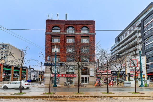 Office at 260 Spadina Avenue 405, Toronto, ON M5T 2E4, Toronto C01