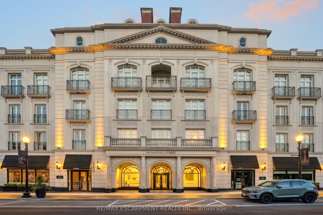 Condo Apartment at 300 Randall Street PH1, Oakville, ON L6J 0G2