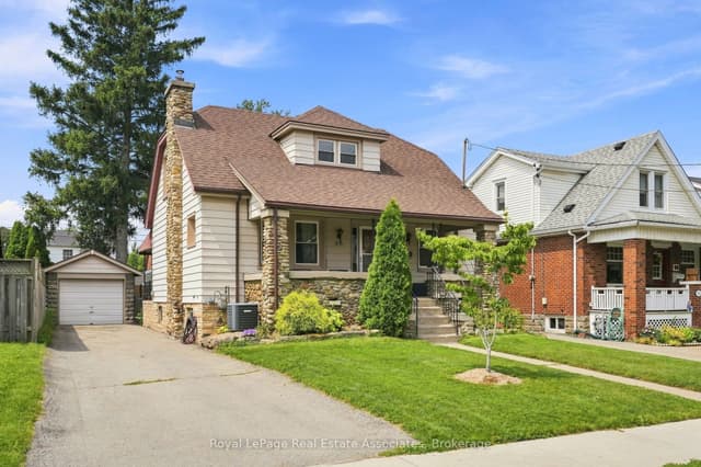 Detached at 96 Huxley Avenue S, Hamilton, ON L8K 2P8