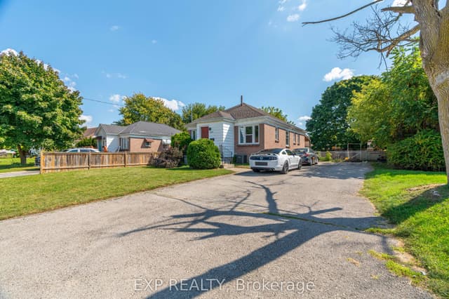 Detached at 1519 Howland Avenue, London East, ON N5V 1W8