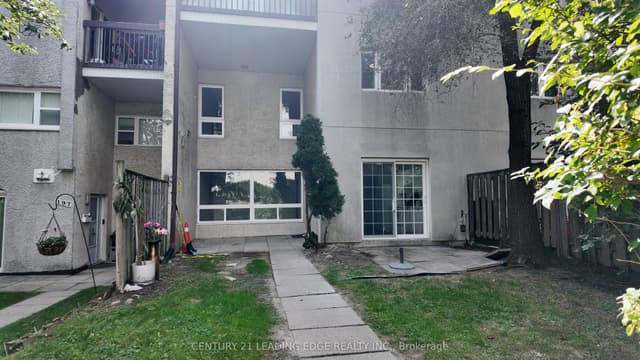 Condo Townhouse at 1055 Dundas Street E 199, Mississauga, ON L4Y 3X6