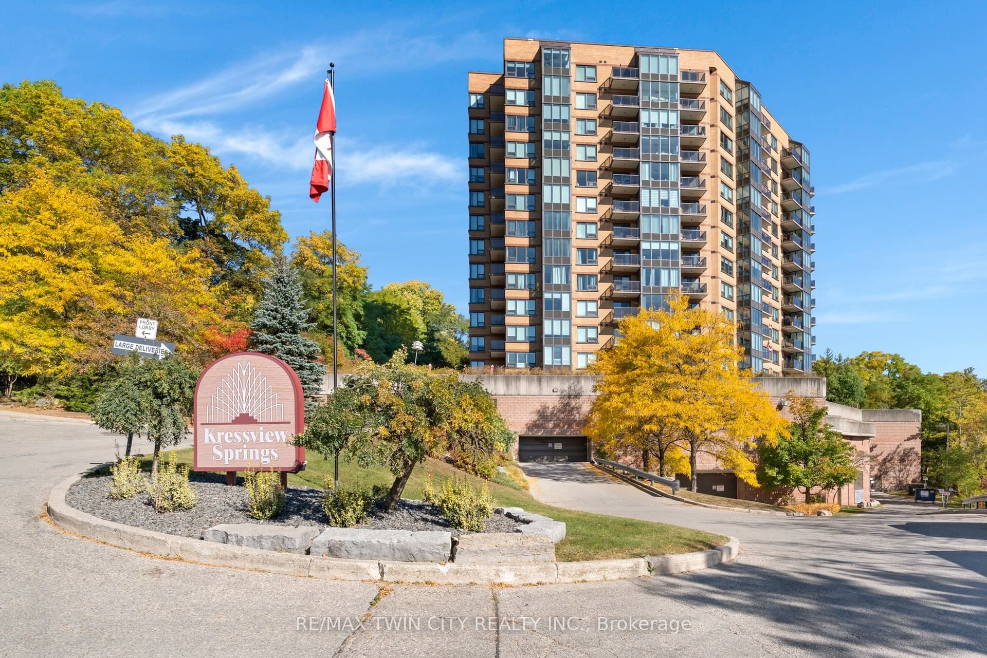 237 King St W, 237 King St W