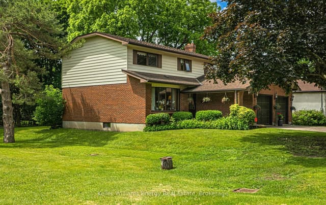 Detached at 409 Gilbert Street E, Whitby, ON L1N 1R6