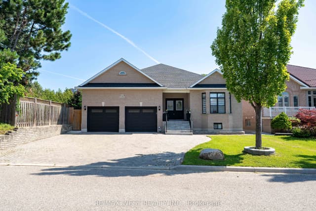 Detached at 3163 Rolling Stone Court, Mississauga, ON L5B 4G5