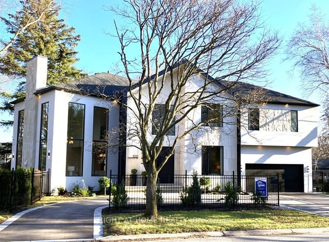 Detached at 920 Calder Road, Mississauga, ON L5J 2N7