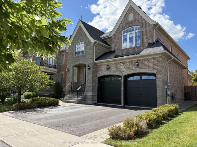 Detached at 32 Nicort Road, King, ON L7B 0B6