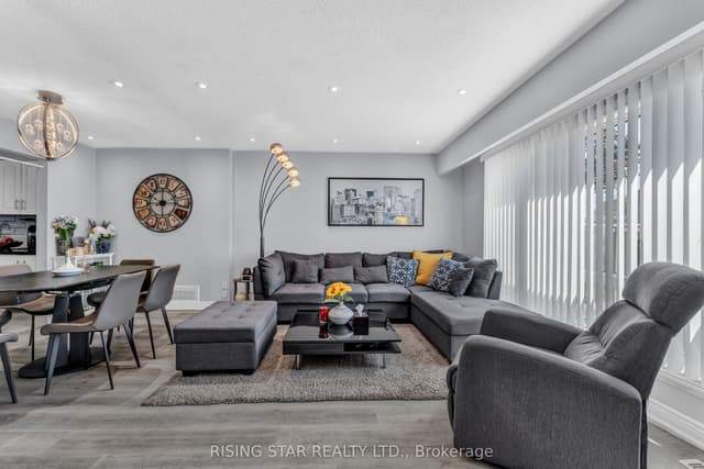 Condo Townhouse at 7440 GOREWAY Drive 2, Mississauga, ON L4T 2V2
