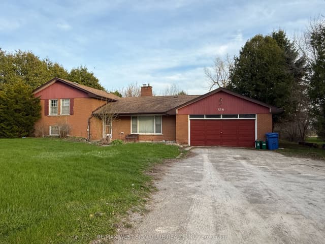 Detached at 5841 King Road, King, ON L0G 1N0