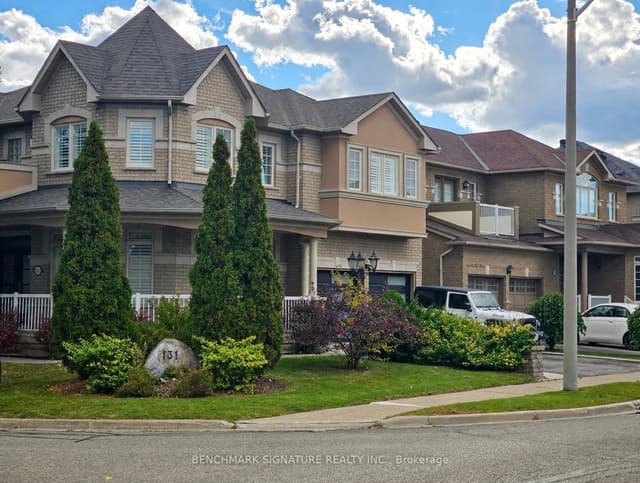 Detached at 131 Magpie Crescent, Vaughan, ON L4H 2A4