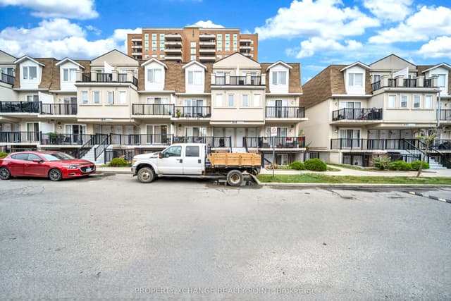 Condo Townhouse at 3049 Finch Avenue W 2003, Toronto, ON M9M 0A5, Toronto W05