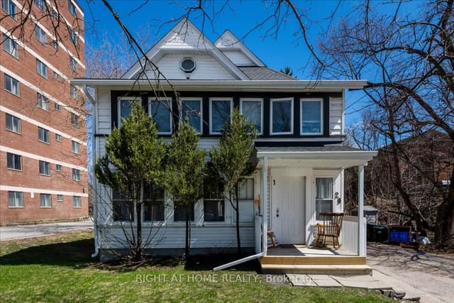 Duplex at 29 Peel Street, Barrie, ON L4M 3K9