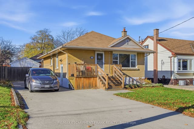 Detached at 352 East 28th Street, Hamilton, ON L8V 3J6