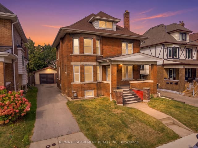 Triplex at 100 Balsam Avenue S, Hamilton, ON L8M 3B3