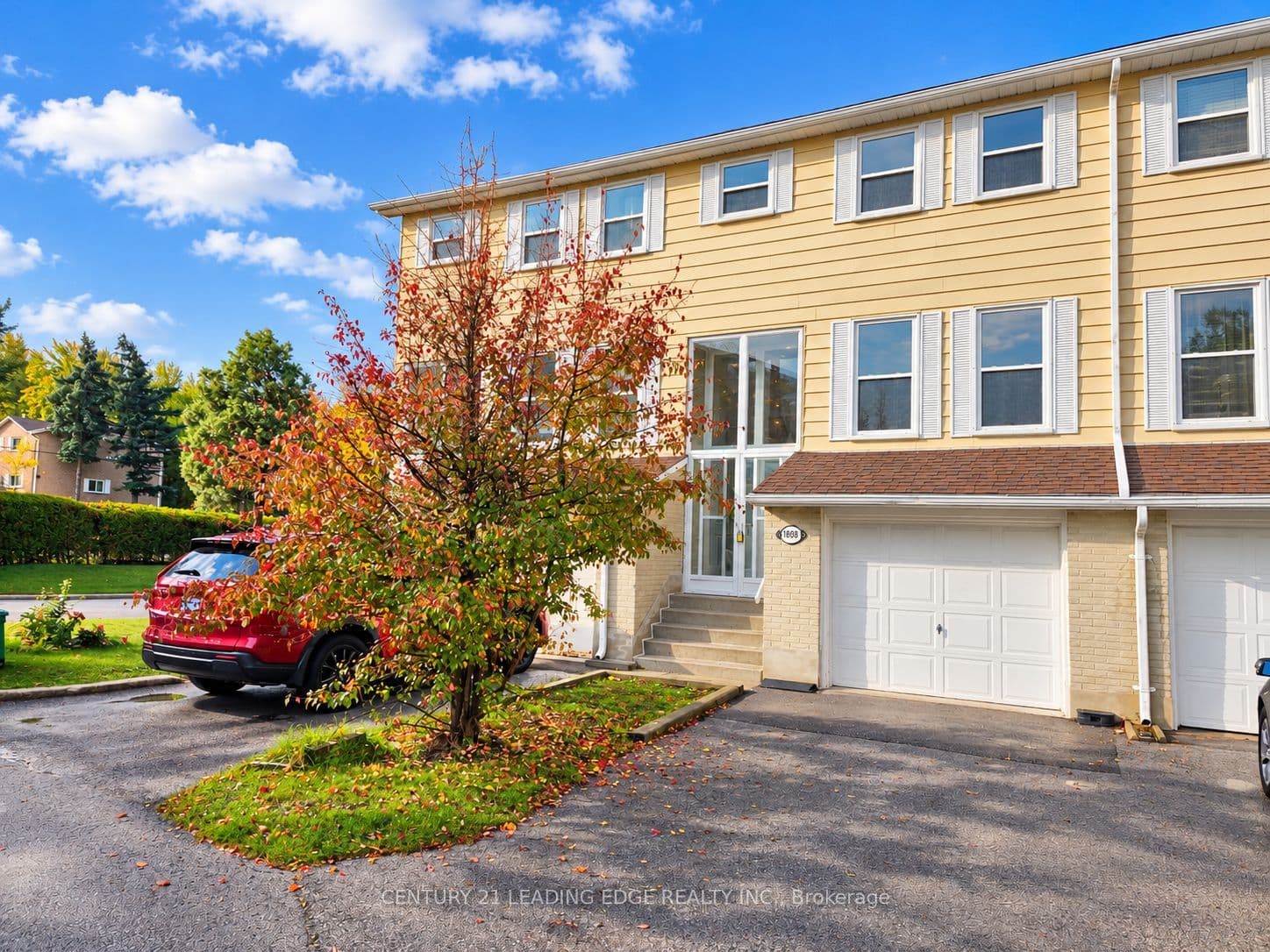 1808 John St, 1808 John St