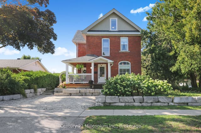Detached at 439 Birch Street, Collingwood, ON L9Y 2W4
