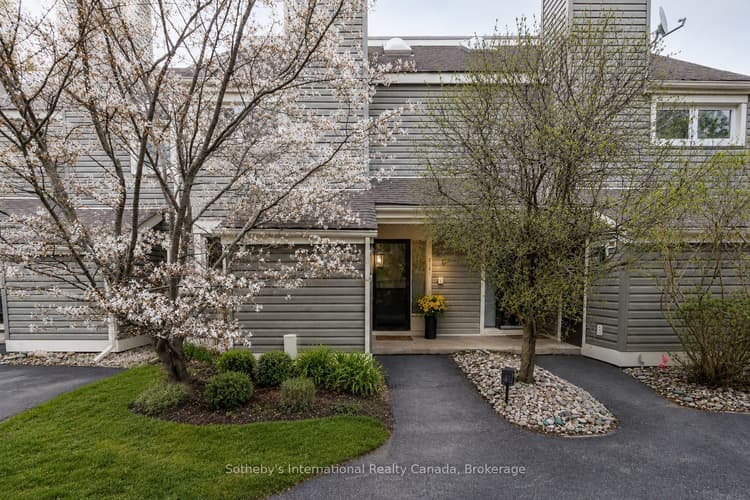 214 Escarpment Crescent