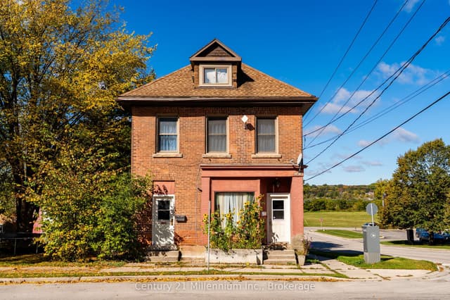 Duplex at 1700 3rd Avenue E, Owen Sound, ON N4K 2L9
