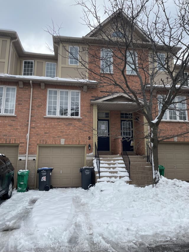Condo Townhouse at 5055 Heatherleigh Avenue 9, Mississauga, ON L5V 2R6
