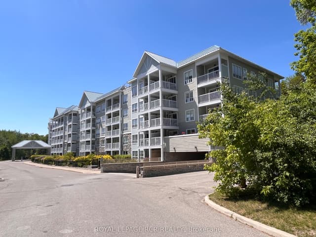 Condo Apartment at 900 Bogart Mill Trail 212, Newmarket, ON L3Y 8V5