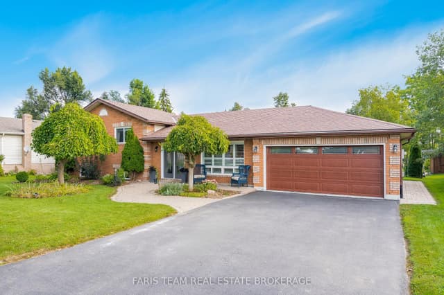 Detached at 2032 Chantler Street, Innisfil, ON L9S 1B5