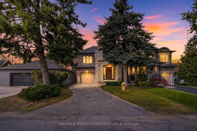 Detached at 24 Brussels Street, Toronto, ON M8Y 1H3, Toronto W07