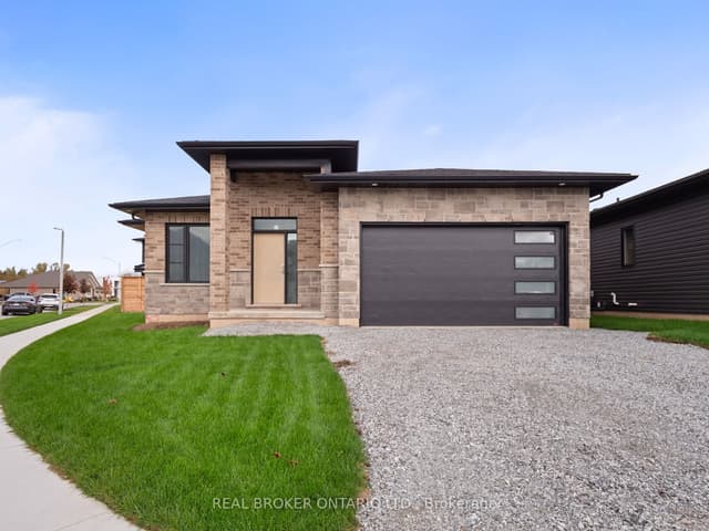 Detached at 118 Willowbrook Drive, Welland, ON L3C 0G2