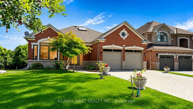Detached at 71 Gidleigh Park Crescent, Vaughan, ON L4H 1J3
