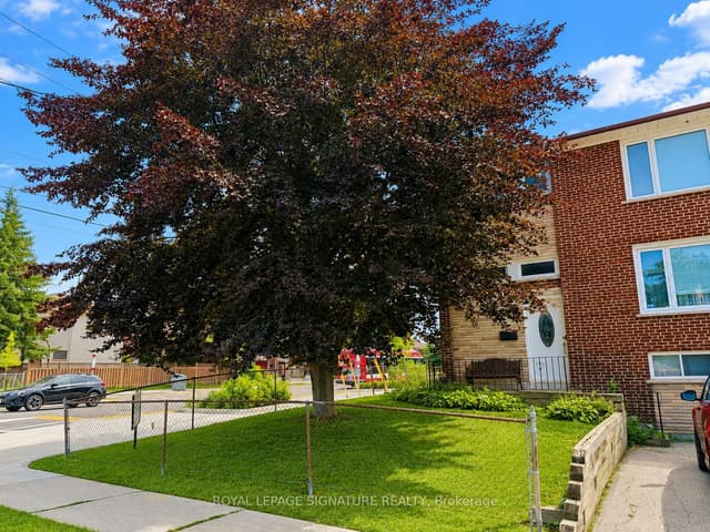 Semi-Detached at 67 Stilecroft Drive, Toronto, ON M3J 1A8, Toronto W05