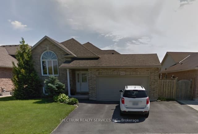 Detached at 8112 Beaver Glen Drive, Niagara Falls, ON L2H 3K5