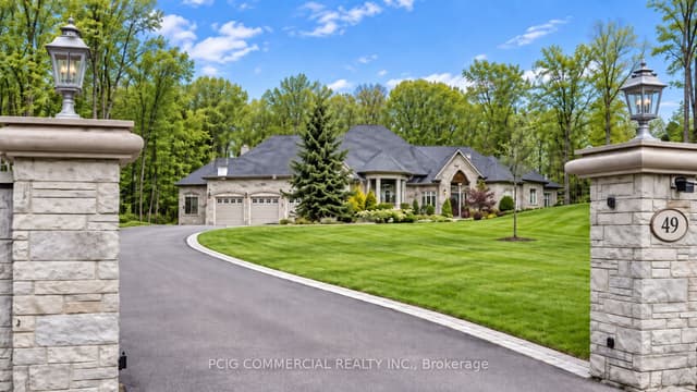 Detached at 49 Offord Crescent, Aurora, ON L4G 3G8