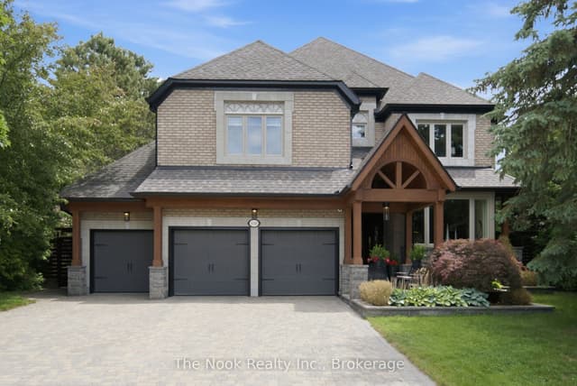 Detached at 1018 Lockwood Circle, Newmarket, ON L3X 1M2