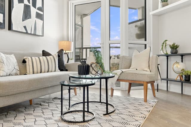 Condo Apartment at 65 Speers Road 313, Oakville, ON L6K 0J1